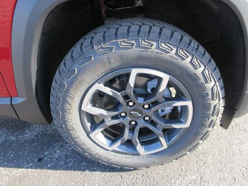 New 2026 Chevrolet Equinox ACTIV image 9