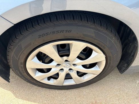 Used 2025 Toyota Corolla LE FWD image 11