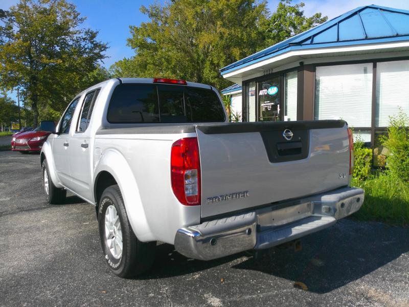 Used 2015 Nissan Frontier SV w/ SV Value Truck Package RWD image 7