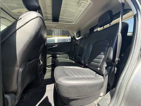 Used 2021 Ford Edge SEL w/ Convenience Package image 7