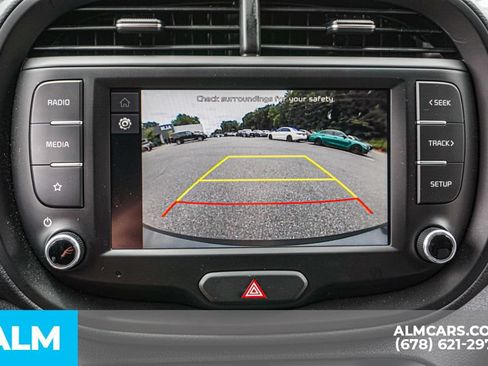 Used 2025 Kia Soul LX w/ LX Technology Package FWD image 35
