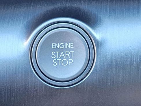 Used 2025 Hyundai Kona SEL image 29