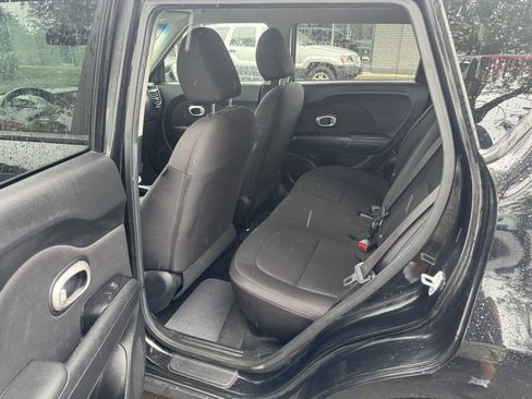 Used 2015 Kia Soul FWD image 9