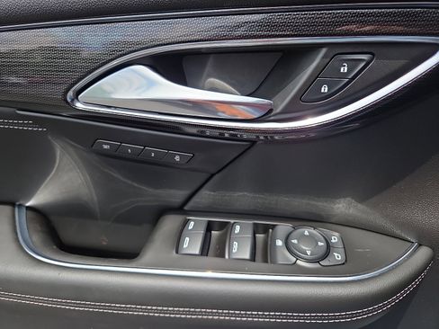 Used 2023 Buick Envision Essence AWD/4WD image 30
