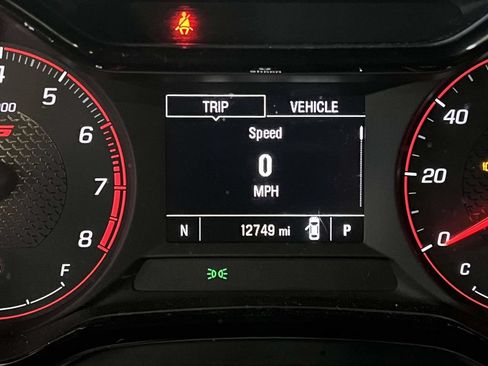 Used 2025 Chevrolet Trax RS w/ Driver Confidence Package FWD image 17