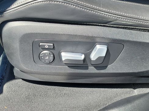 Used 2024 BMW X5 sDrive40i w/ M Sport Package RWD image 17