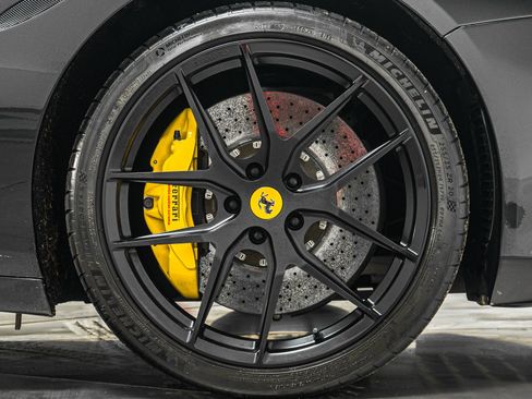 Used 2015 Ferrari California T image 46