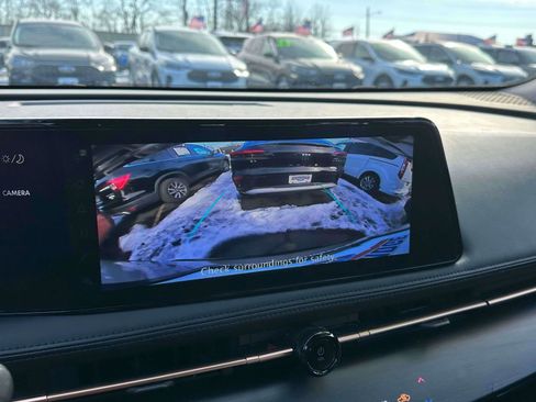 Used 2024 Nissan Ariya AWD image 28