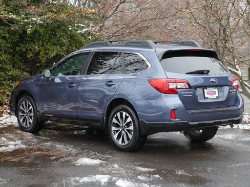 Used 2017 Subaru Outback 3.6R Limited image 17