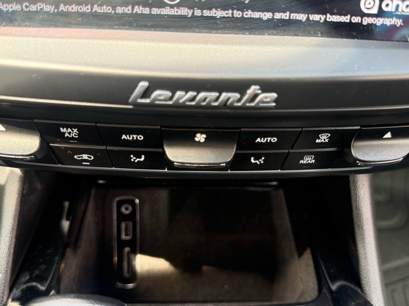 Used 2020 Maserati Levante S AWD/4WD image 31