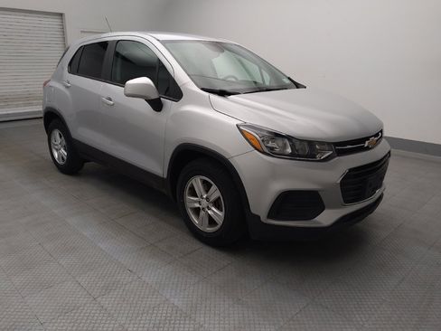 Used 2020 Chevrolet Trax LS w/ Tint and Cruise Package FWD image 13