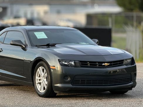 Used 2015 Chevrolet Camaro LS RWD image 15