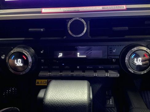 Certified 2024 Toyota Tacoma TRD Off-Road w/ TRD Off Road Premium Package AWD/4WD image 32