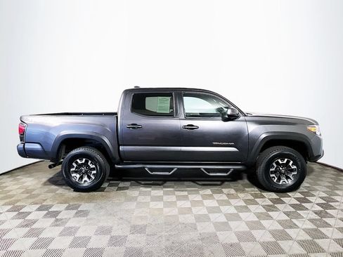 Certified 2020 Toyota Tacoma TRD Off-Road w/ Technology Package AWD/4WD image 8