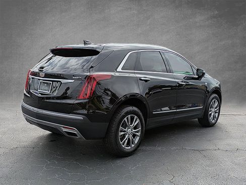 Certified 2023 Cadillac XT5 Premium Luxury image 6
