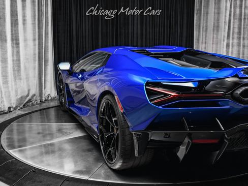 Used 2025 Lamborghini Revuelto image 32