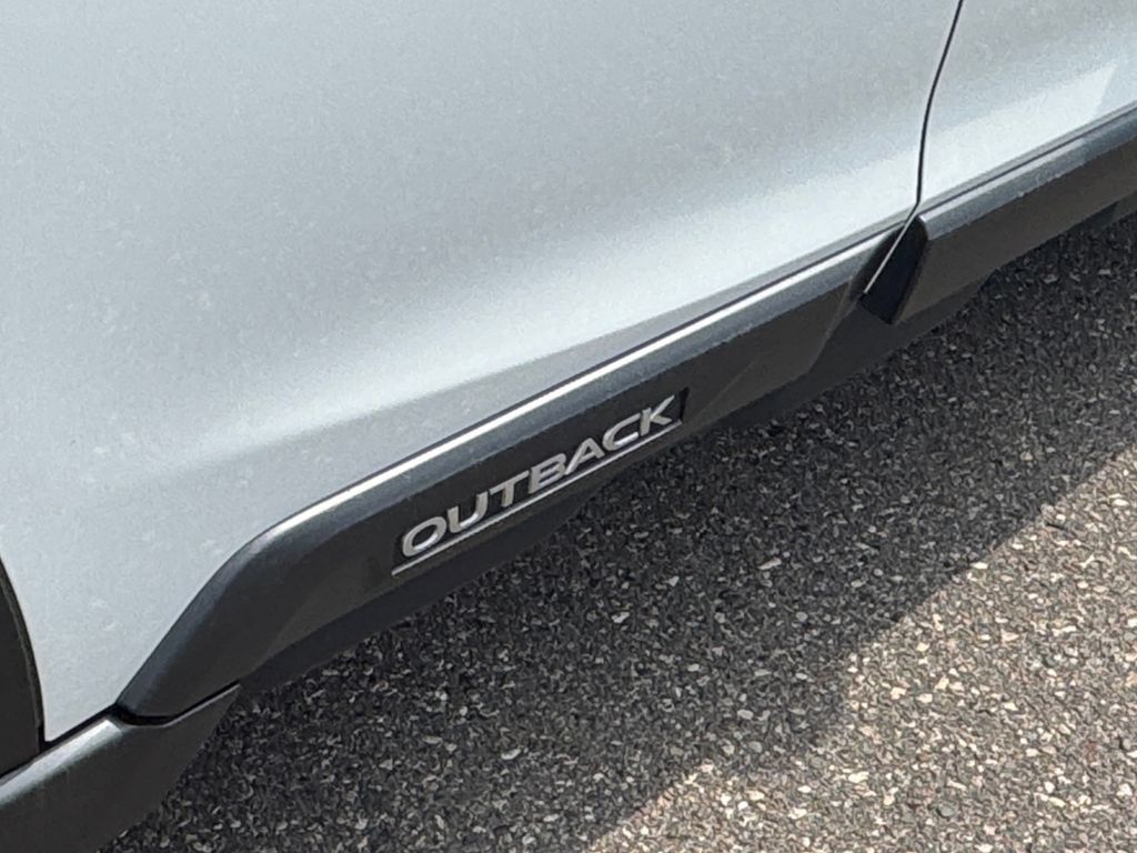 Used 2025 Subaru Outback Premium AWD/4WD image 36