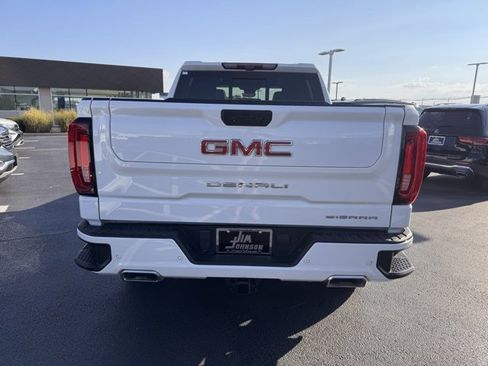 Used 2022 GMC Sierra 1500 Denali w/ Denali Reserve Package image 4