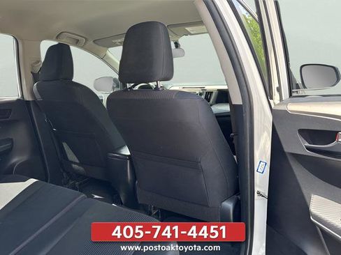 Used 2015 Toyota RAV4 LE FWD image 19