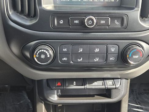 Used 2017 Chevrolet Colorado W/T w/ WT Convenience Package AWD/4WD image 16