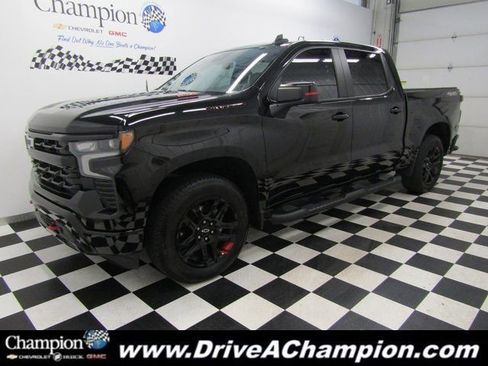 Used 2024 Chevrolet Silverado 1500 RST w/ Redline Edition AWD/4WD image 11