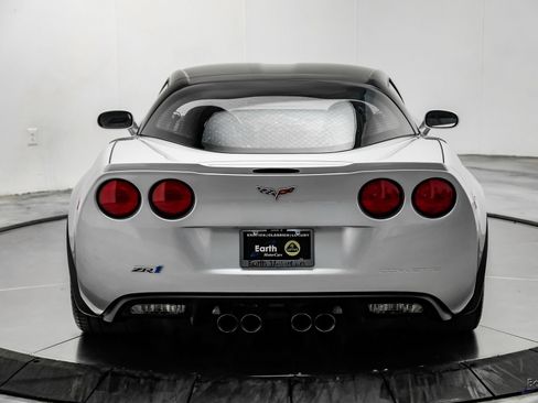 Used 2010 Chevrolet Corvette ZR1 w/ Preferred Equipment Group RWD image 15