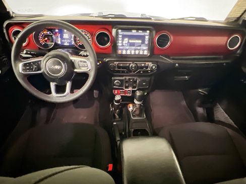 Used 2023 Jeep Wrangler Unlimited Rubicon w/ LED Lighting Group AWD/4WD image 30