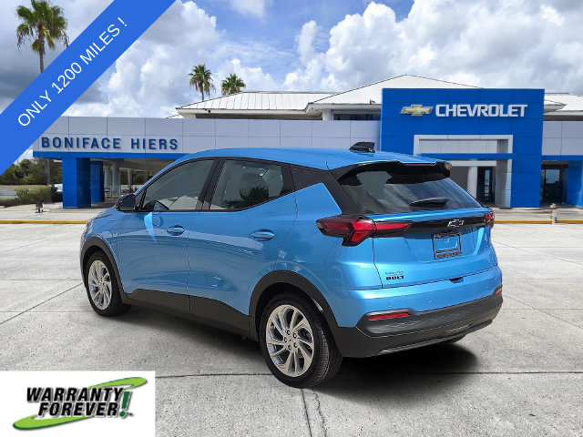Used 2027 Chevrolet Bolt LT w/ Comfort Package FWD image 3