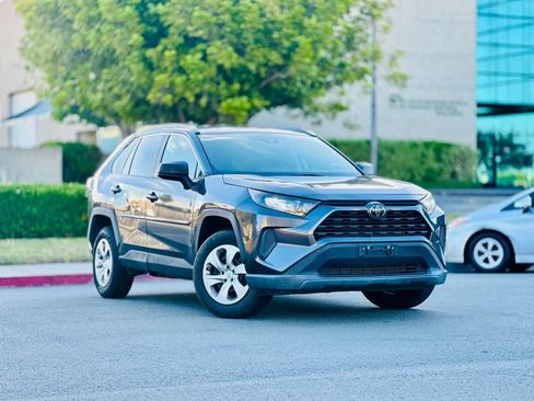 Used 2020 Toyota RAV4 LE w/ All Weather Liner Package AWD/4WD image 1