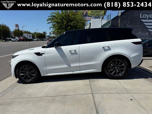 Used 2023 Land Rover Range Rover Sport SE Dynamic AWD/4WD image 4