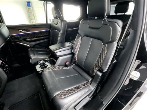 Used 2021 Jeep Grand Cherokee L Summit w/ Luxury Tech Group V image 34