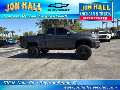 Used 2017 Chevrolet Colorado LT image 16