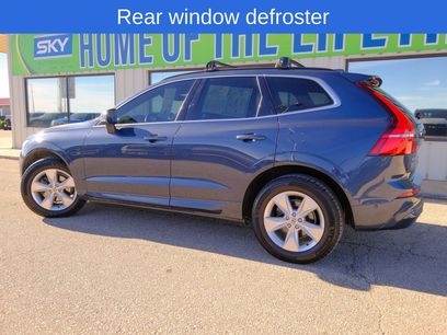 Used 2022 Volvo XC60 B5 Momentum