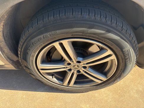 Used 2020 Mercedes-Benz GLC 300 GLC 300 image 32