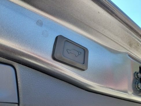 Used 2025 Toyota RAV4 XLE w/ Convenience Package FWD image 10