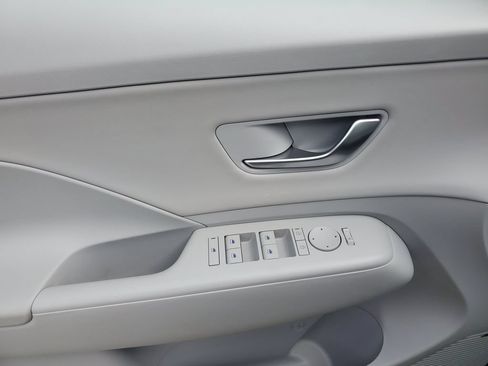 Used 2024 Hyundai Kona Limited FWD image 20