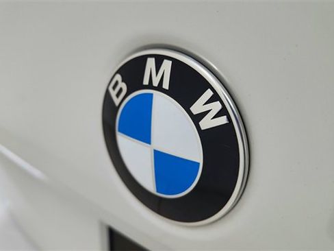 Used 2025 BMW 540i xDrive image 16