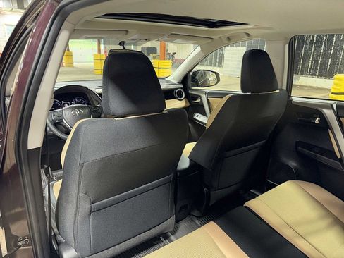 Used 2016 Toyota RAV4 XLE AWD/4WD image 27