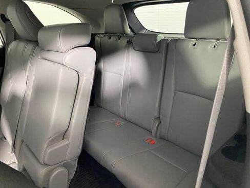 Used 2023 Toyota Highlander XLE image 14