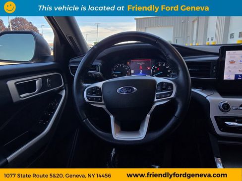 Used 2022 Ford Explorer XLT w/ Equipment Group 202A AWD/4WD image 14