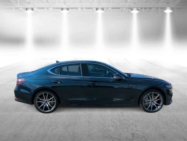 Used 2025 Genesis G70 2.5T AWD/4WD image 9