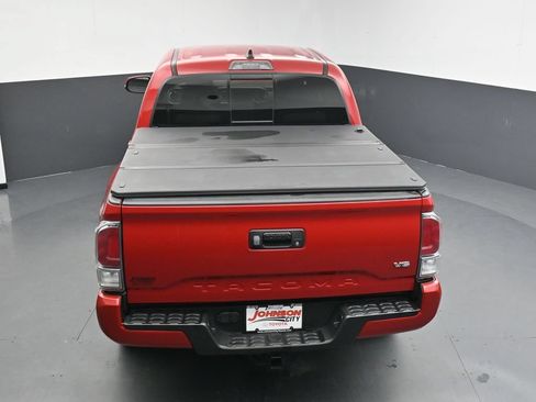 Used 2023 Toyota Tacoma TRD Sport AWD/4WD image 30