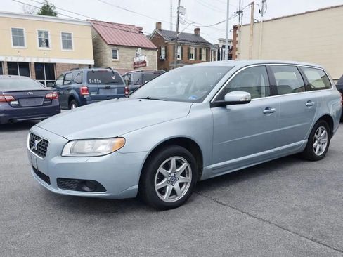 Used 2009 Volvo V70 image 1