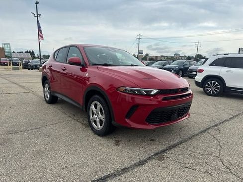 Used 2024 Dodge Hornet GT AWD/4WD image 2