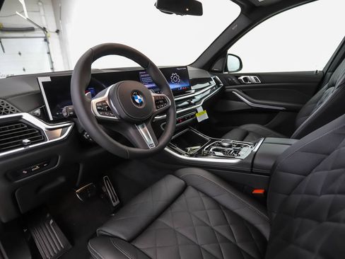 New 2026 BMW X5 xDrive40i w/ M Sport Package AWD/4WD image 10