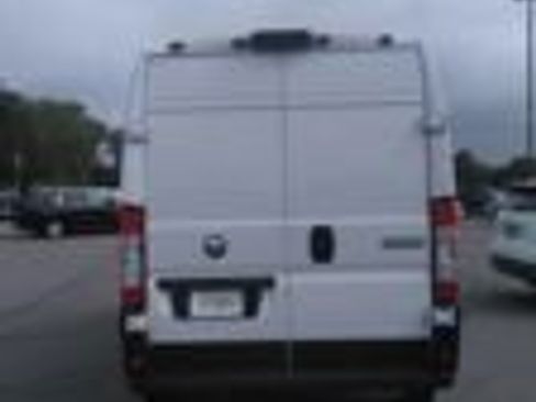 Used 2024 RAM ProMaster 2500 w/ Convenience Group FWD image 10