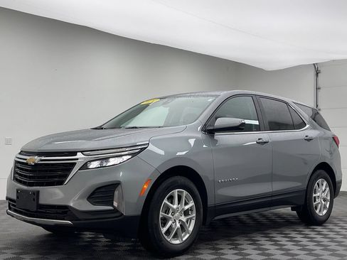 Used 2024 Chevrolet Equinox LT FWD image 2