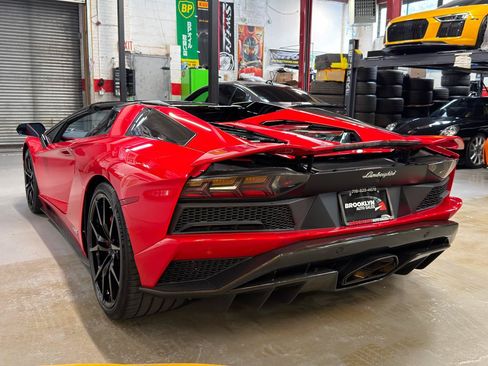 Used 2019 Lamborghini Aventador S AWD/4WD image 10