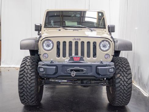 Used 2018 Jeep Wrangler Unlimited Sport S image 2