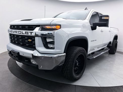 Used 2021 Chevrolet Silverado 2500 LT w/ Convenience Package image 16